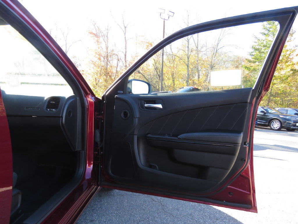 Used 2023 Dodge Charger SXT w/ Blacktop Package AWD/4WD image 12
