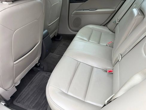 Used 2011 Ford Fusion SEL FWD image 16