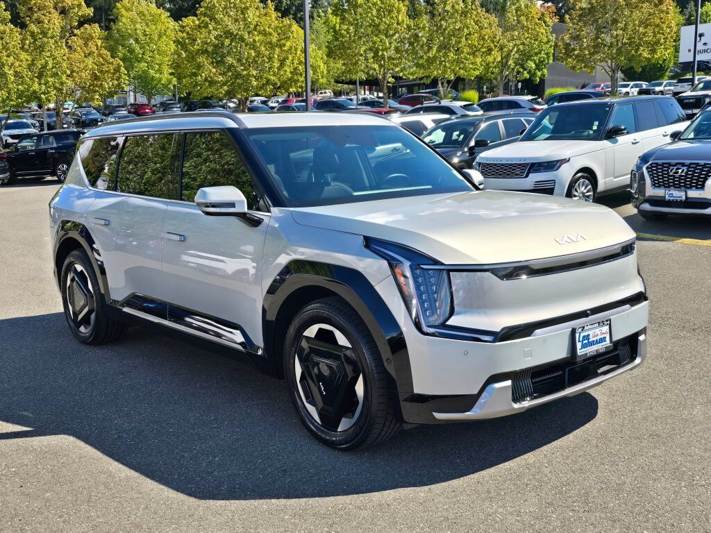 Certified 2024 Kia EV9 Land AWD/4WD image 3
