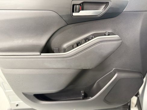 Used 2023 Toyota Highlander XSE image 13