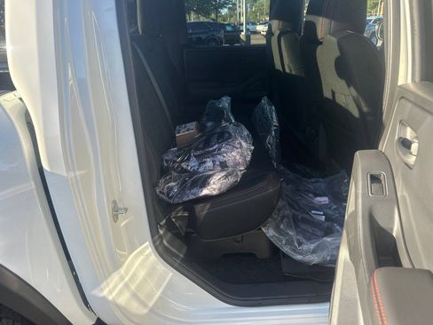 New 2026 Nissan Frontier PRO-4X w/ Pro-4x Convenience Package image 15
