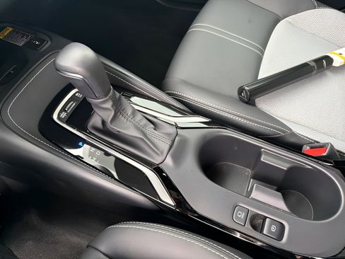 Used 2025 Toyota Corolla XSE FWD image 39