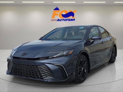 New 2026 Toyota Camry SE FWD image 1