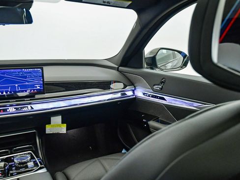 New 2026 BMW 740i w/ Premium Package image 17