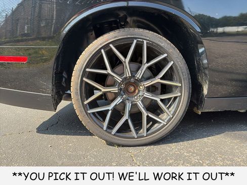 Used 2019 Dodge Challenger SXT w/ Blacktop Package RWD image 7