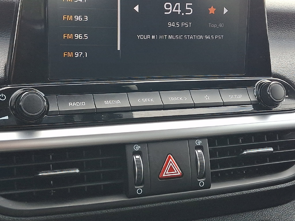 Used 2024 Kia Forte LXS w/ LXS Technology Package FWD image 19