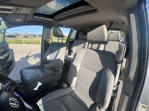 Used 2016 Honda Odyssey EX-L image 11