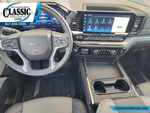 Used 2025 Chevrolet Silverado 2500 ZR2 w/ Technology Package AWD/4WD image 3