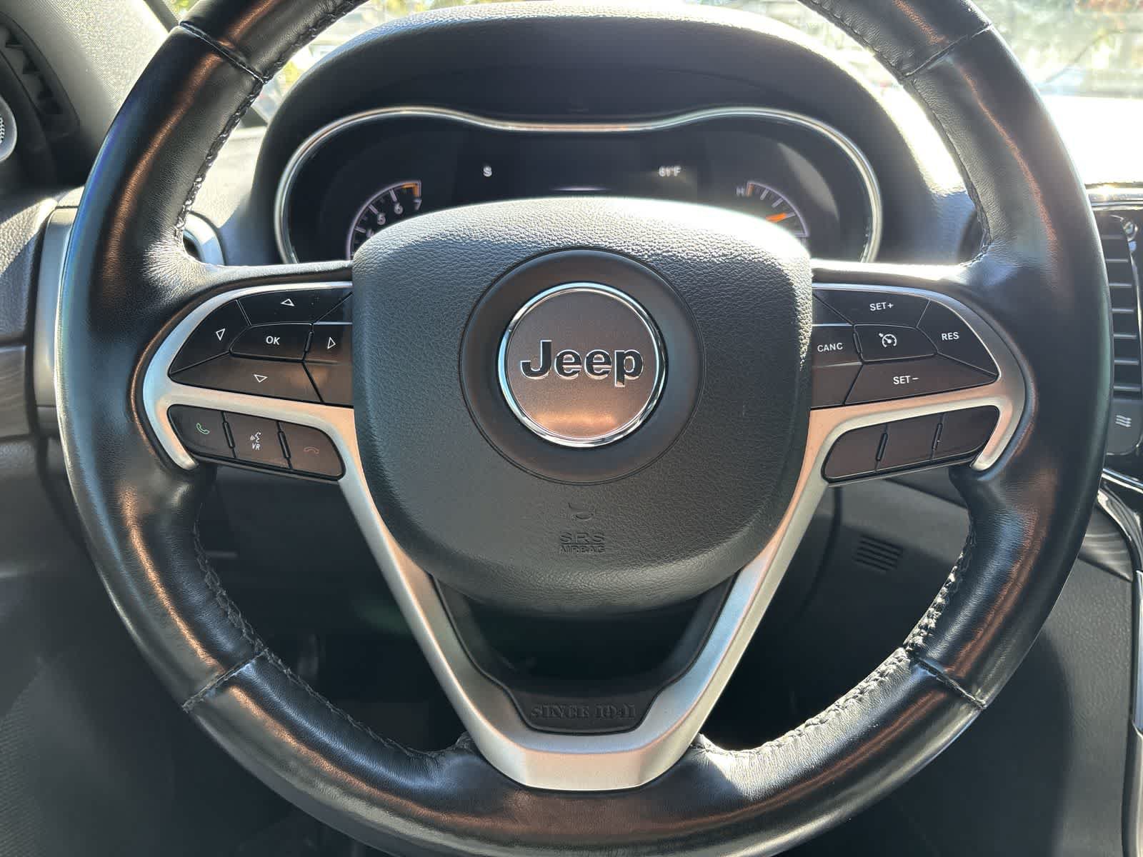 Used 2022 Jeep Grand Cherokee Laredo X AWD/4WD image 12