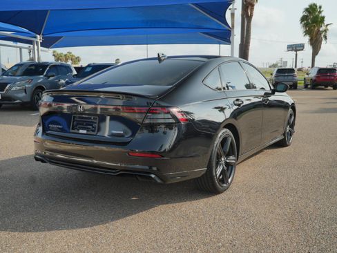 Used 2023 Honda Accord Sport image 10