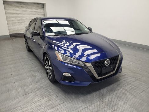 Used 2022 Nissan Altima 2.5 SR FWD image 13