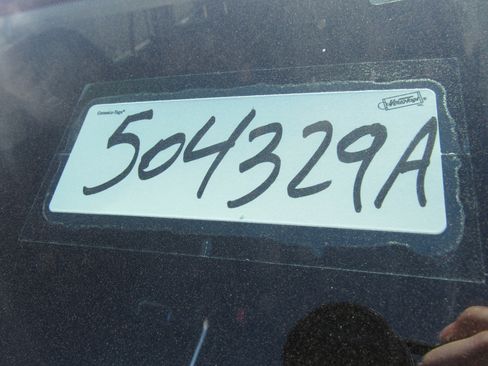 Used 2023 Toyota Highlander L image 31