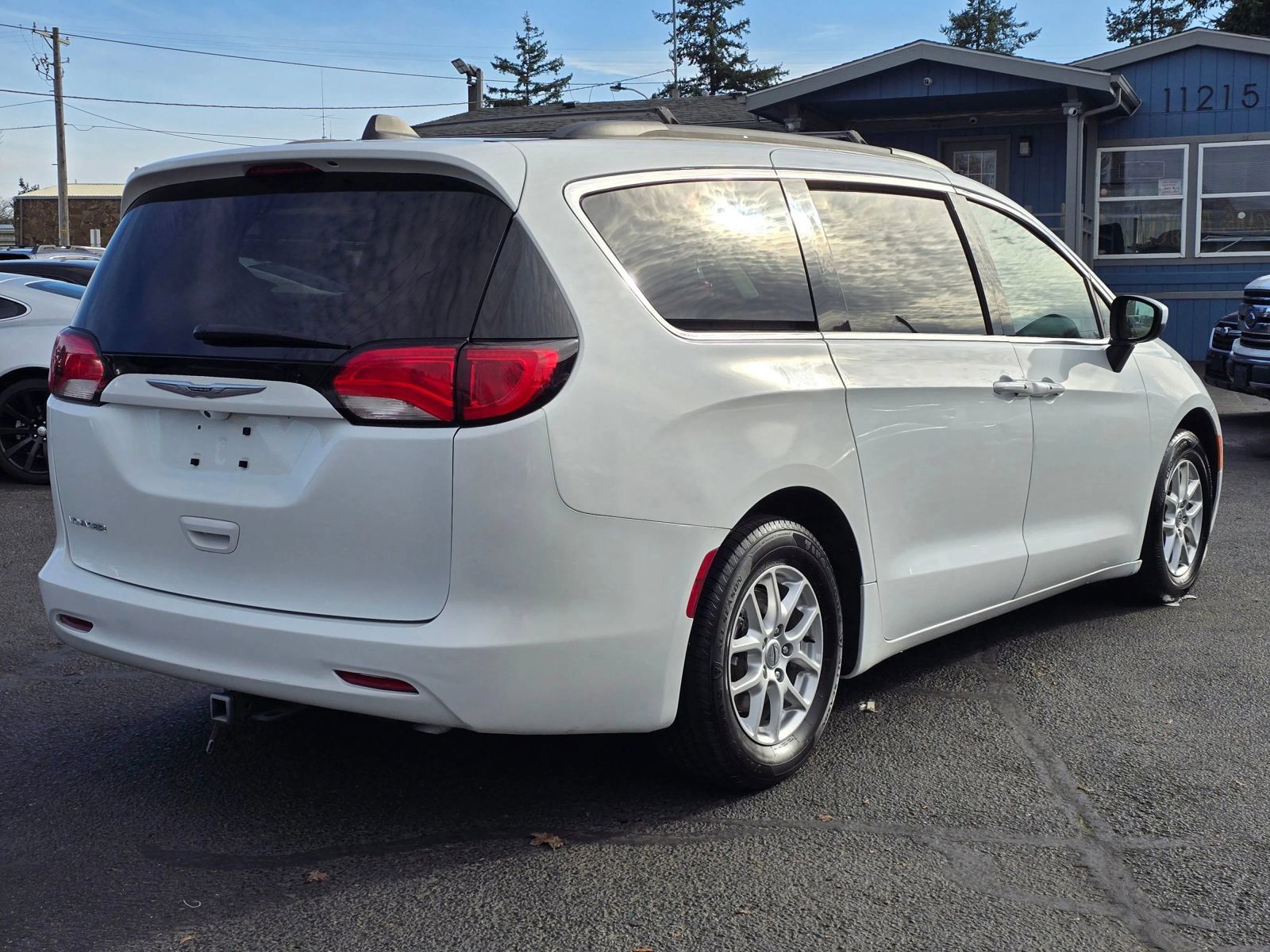 Used 2021 Chrysler Voyager Lxi FWD image 5