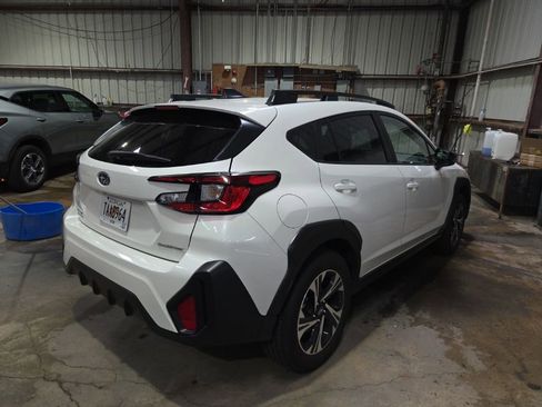 Used 2025 Subaru Crosstrek 2.0i Premium image 10