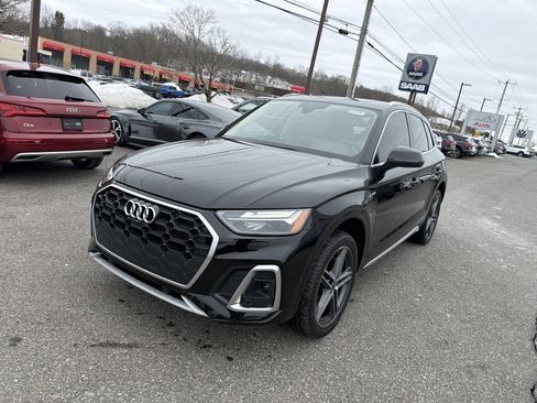 Used 2023 Audi Q5 e Premium Plus w/ Premium Plus Package image 3