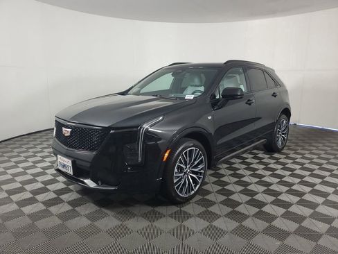 Used 2024 Cadillac XT4 Sport image 8