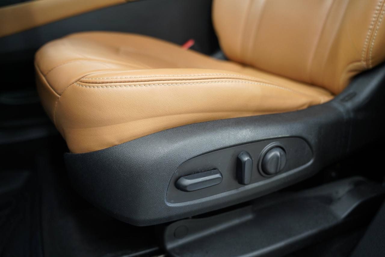 Used 2019 Buick Enclave Essence FWD image 25