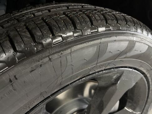 New 2025 Jeep Grand Cherokee L Limited w/ Black Appearance Package image 16