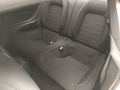 Used 2017 Ford Mustang Coupe image 18