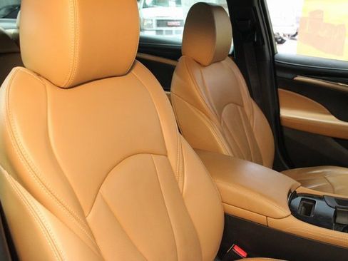 Used 2018 Buick LaCrosse Premium image 11