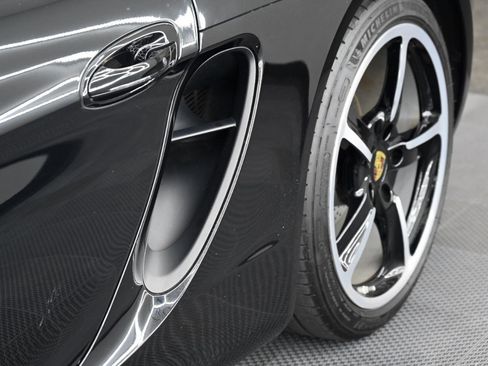 Used 2016 Porsche Cayman 2dr Cpe Black Edition image 11