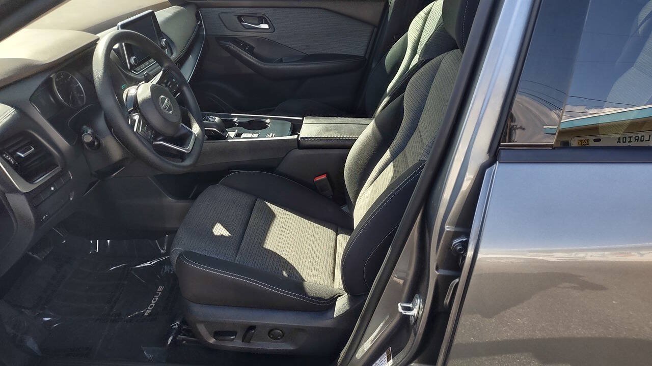 Used 2021 Nissan Rogue SV FWD image 11