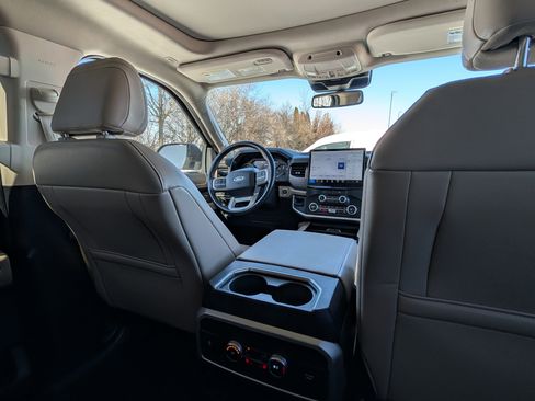 Used 2024 Ford Expedition Max Limited image 36