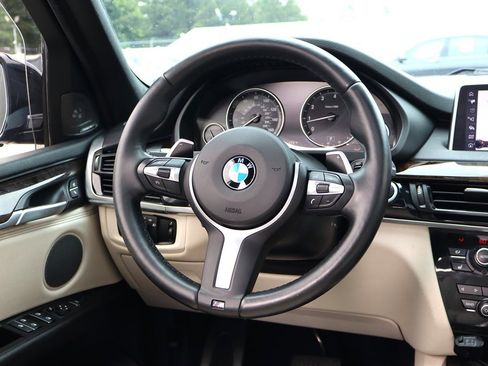 Used 2017 BMW X5 xDrive50i AWD/4WD image 16
