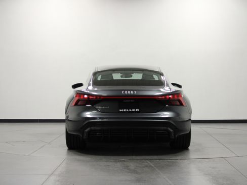 Used 2023 Audi e-tron GT Premium Plus image 5
