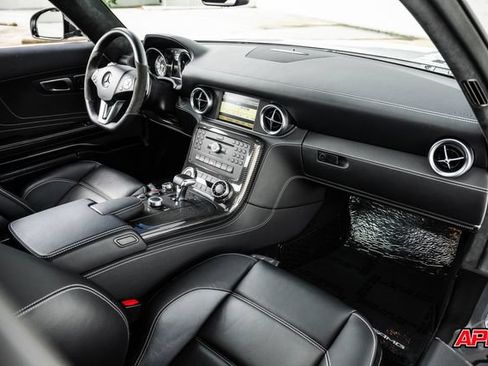 Used 2011 Mercedes-Benz SLS AMG Coupe image 24