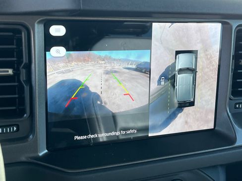 Used 2025 Ford Bronco Badlands image 10