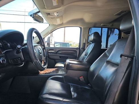 Used 2011 GMC Sierra 2500 Denali w/ Suspension Package, Off-Road image 5