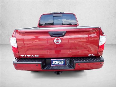 Used 2018 Nissan Titan SL w/ Chrome Package RWD image 3