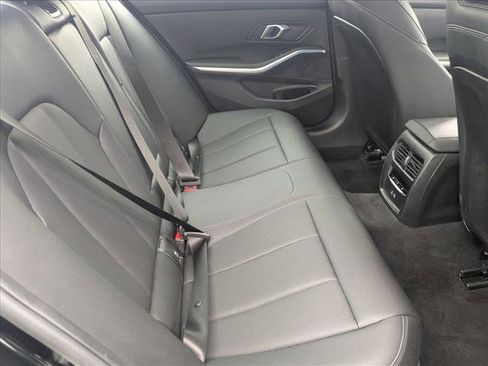 Used 2025 BMW 330i Sedan image 19