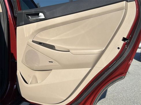 Used 2019 Hyundai Tucson Sport image 16