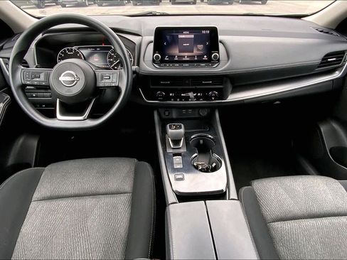 Used 2024 Nissan Rogue SV image 16