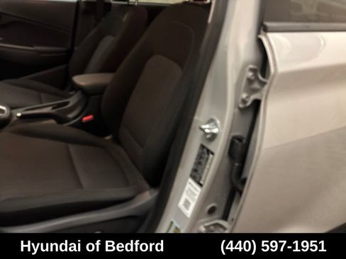 Used 2023 Hyundai Kona SEL FWD image 12