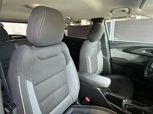 Used 2023 Chevrolet TrailBlazer LT FWD image 27