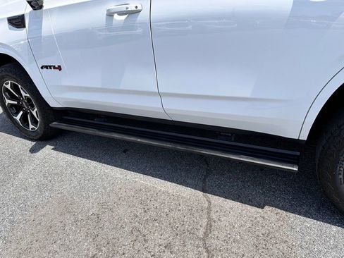 Certified 2025 GMC Yukon AT4 w/ AT4 Premium Package AWD/4WD image 42