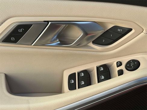 Used 2019 BMW 330i xDrive Sedan w/ Premium Package image 21