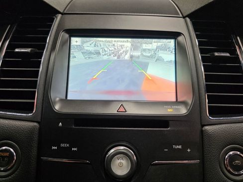 Used 2018 Ford Taurus SEL w/ Equipment Group 201A image 24