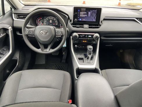 Used 2024 Toyota RAV4 LE image 10