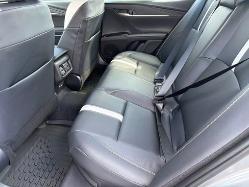 New 2026 Toyota Camry SE w/ Convenience Package FWD image 18
