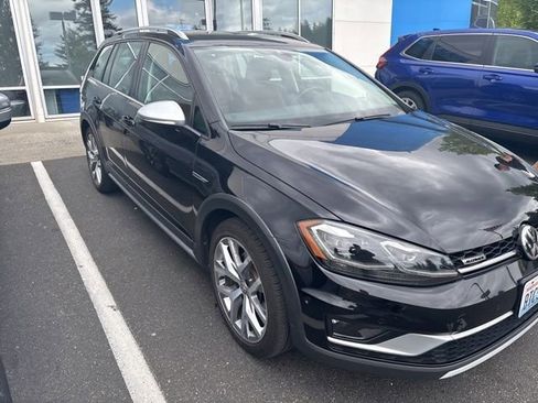 Used 2019 Volkswagen Golf Alltrack AWD/4WD image 2