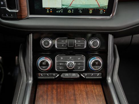 Used 2023 GMC Yukon XL Denali Ultimate image 36