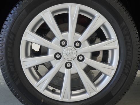 Used 2011 Buick Lucerne CXL w/ Driver Confidence Package FWD image 25