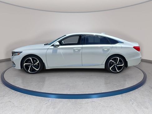 Used 2019 Honda Accord Sport image 9