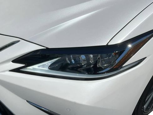 Used 2023 Lexus ES 250 w/ Premium Package image 7