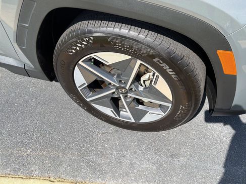 Used 2025 Hyundai Tucson SEL FWD image 42