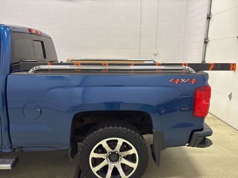 Used 2018 Chevrolet Silverado 1500 High Country image 13